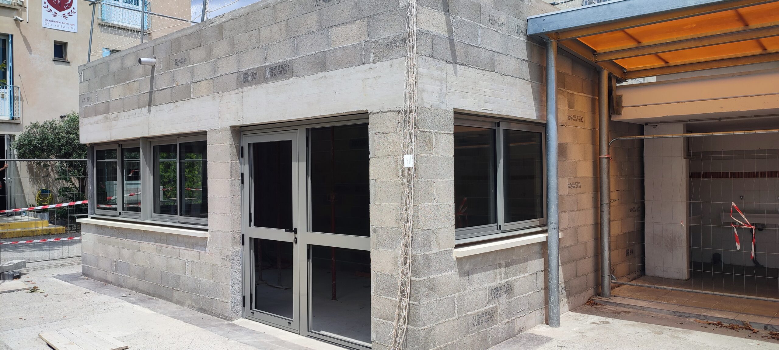 PRESTATIONS -Menuiserie aluminium gamme installation